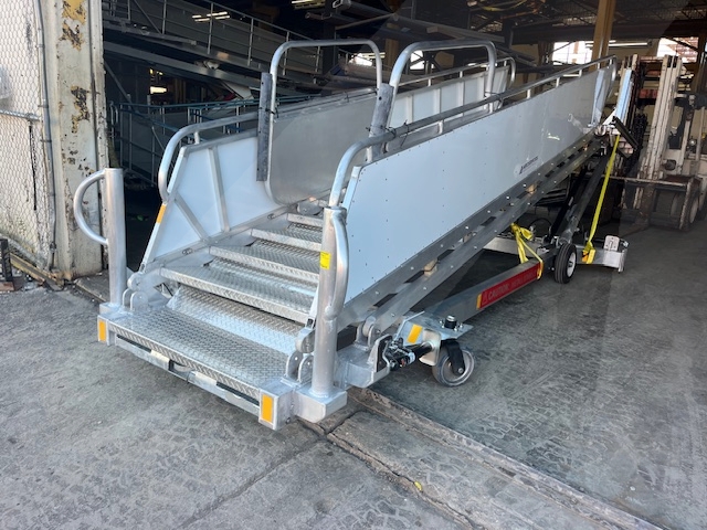 Passenger Stair Towable Standard GSE STD-95-145 2026