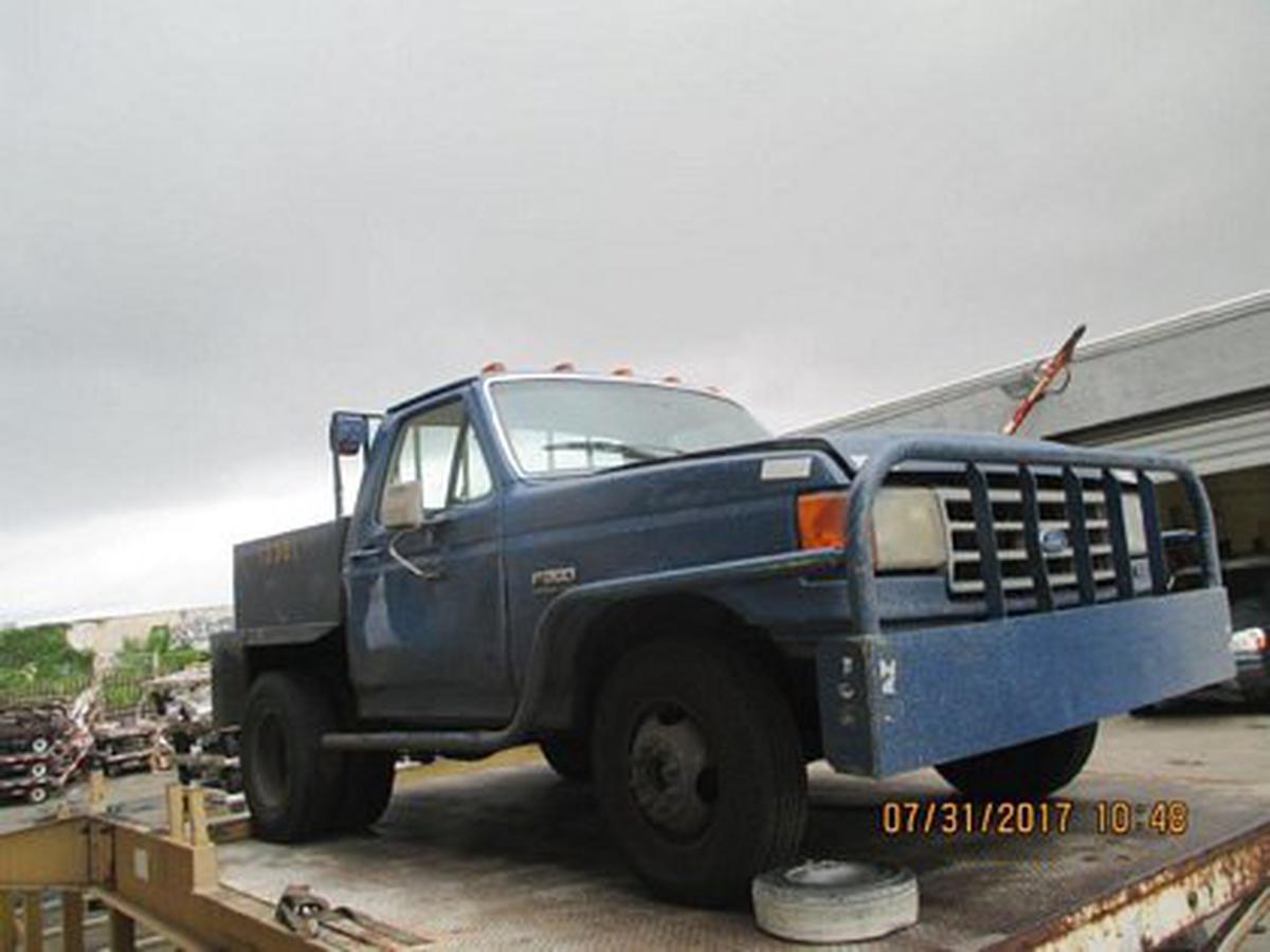 Bob Tail Truck Ford/Eagle SD/F-350