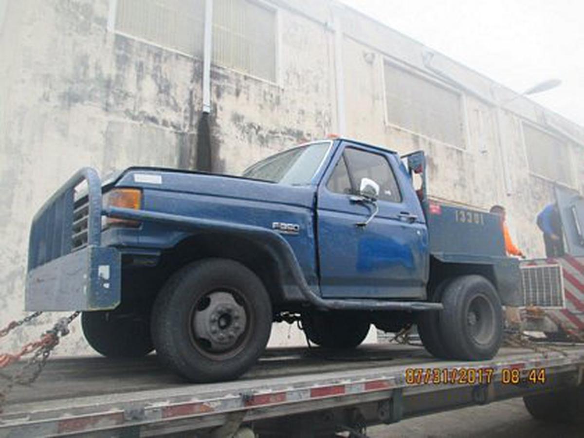 Bob Tail Truck Ford/Eagle SD/F-350