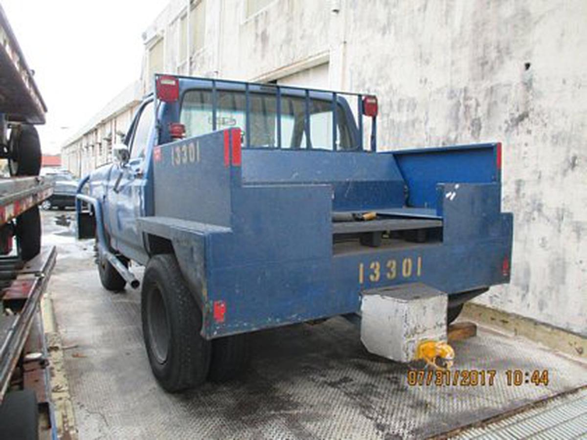 Bob Tail Truck Ford/Eagle SD/F-350