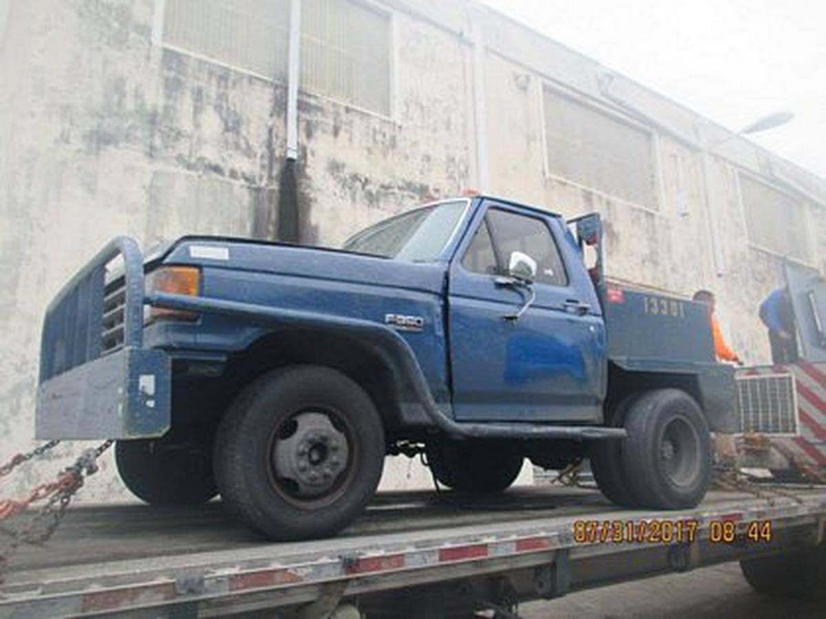 Bob Tail Truck Ford/Eagle SD/F-350