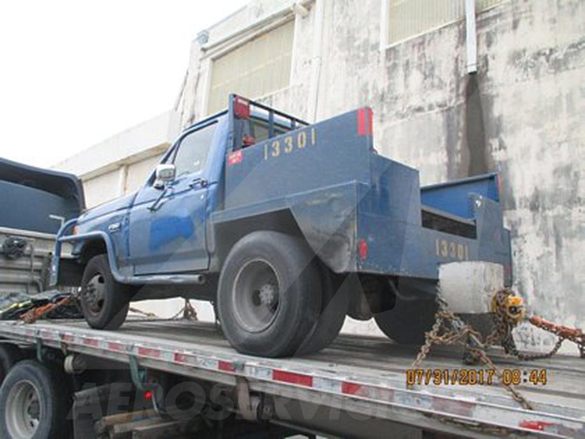 Bob Tail Truck Ford/Eagle SD/F-350