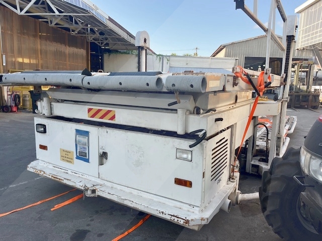 Wide Lower Deck Cargo Loader FMC Commander 15 U