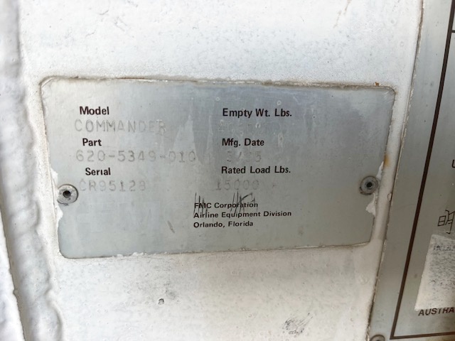 Wide Lower Deck Cargo Loader FMC Commander 15 U