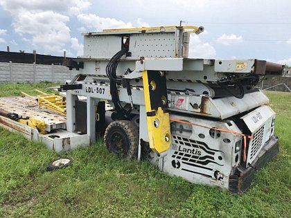 Cargo Loader TLD- 828 Wide