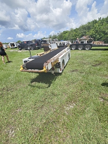 Belt Loader Tug 440-E