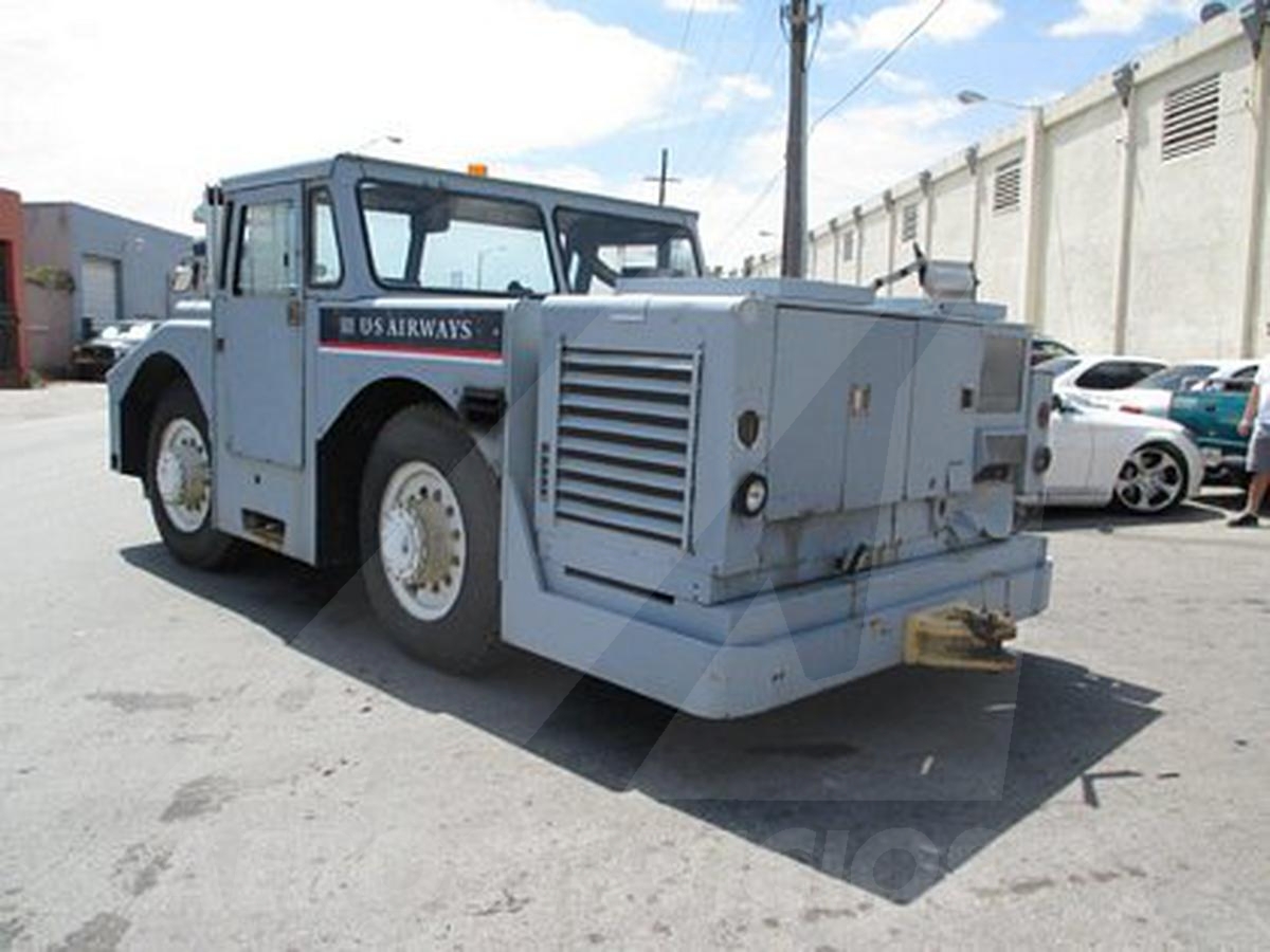 Push Back Tractor Hough-Paymover T-225 SL+ 400Hz GPU Hobart