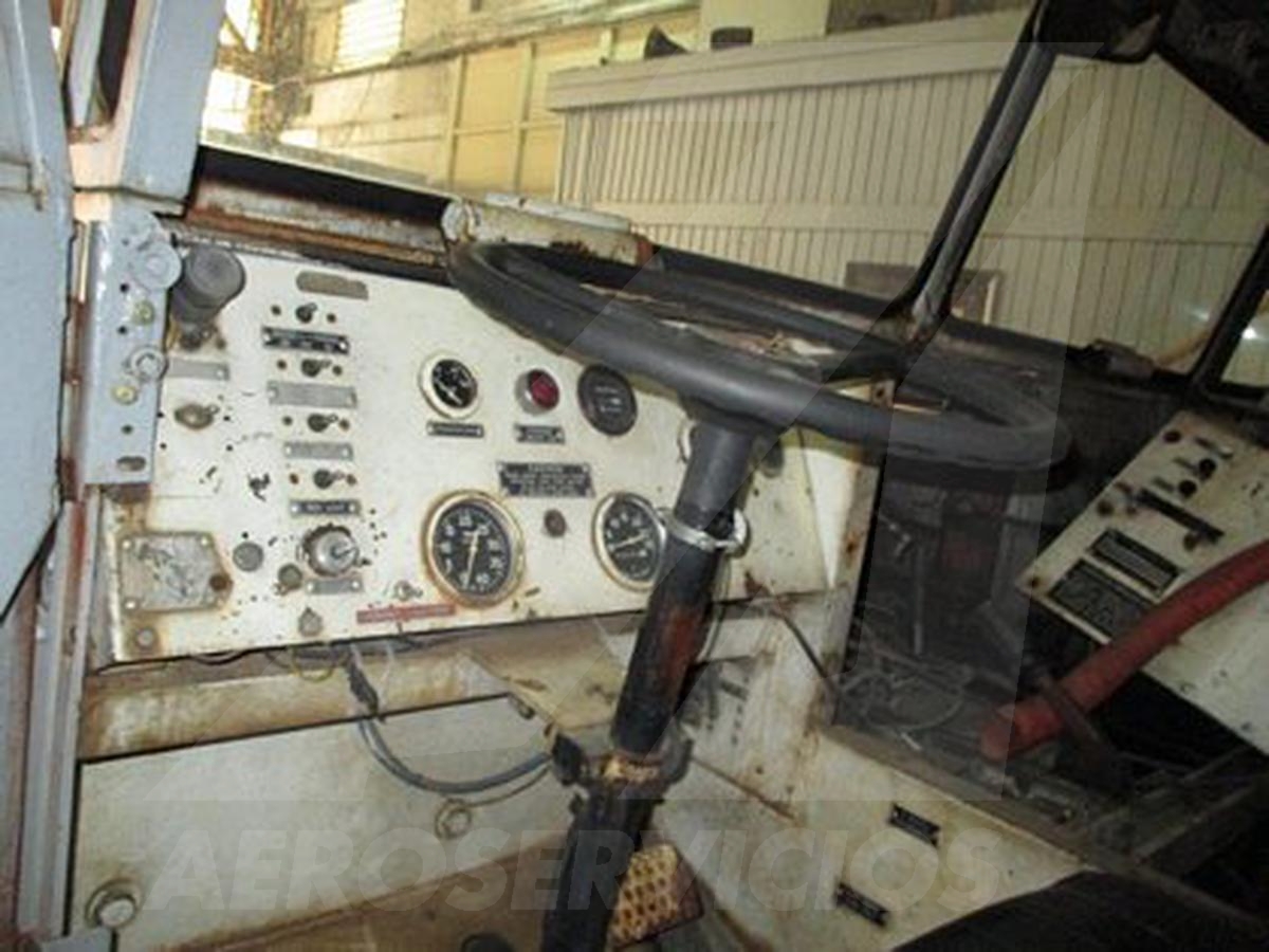 Push Back Tractor Hough-Paymover T-225 SL+ 400Hz GPU Hobart