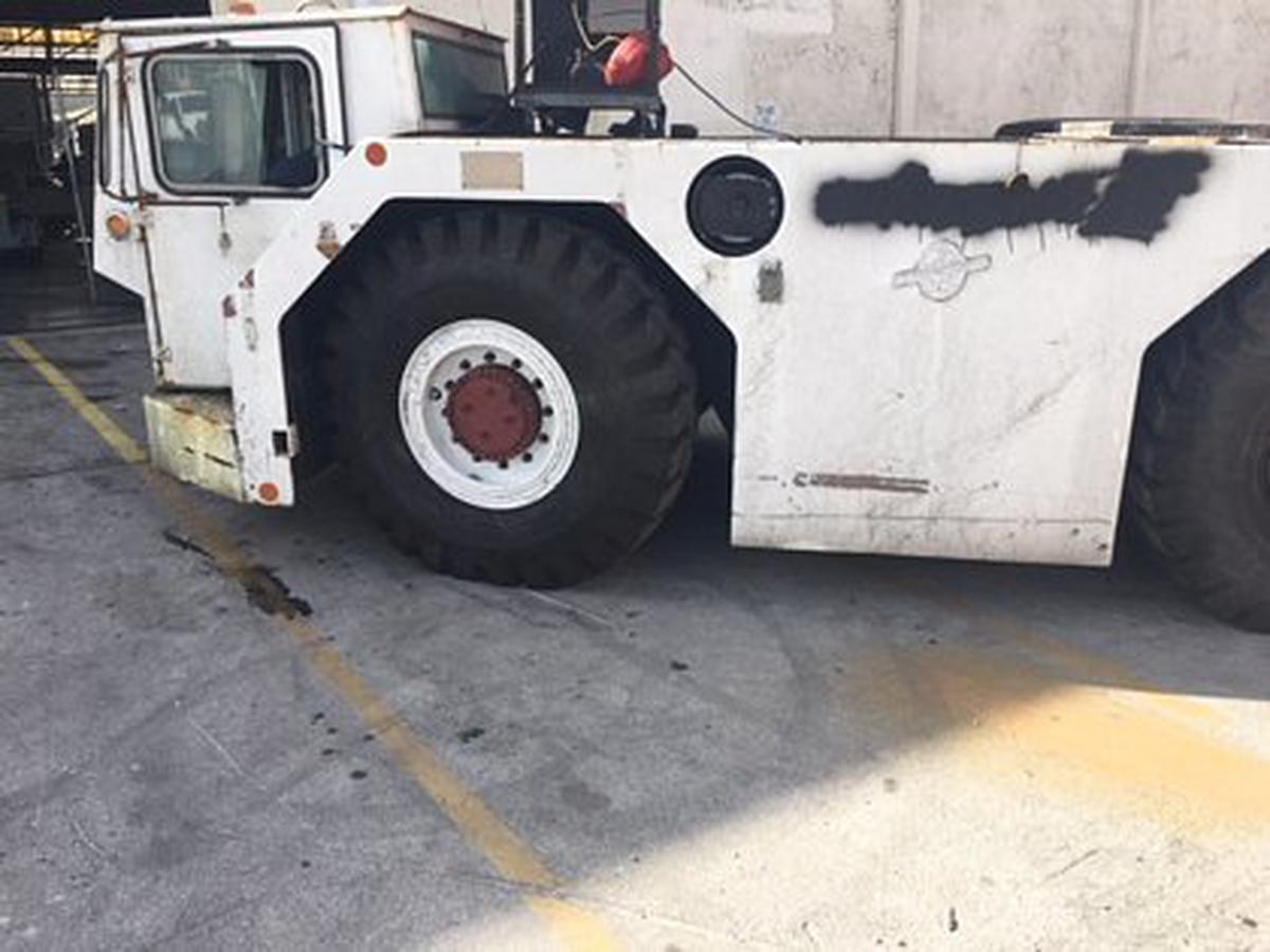 Push Back Tractor S&S GT-90C