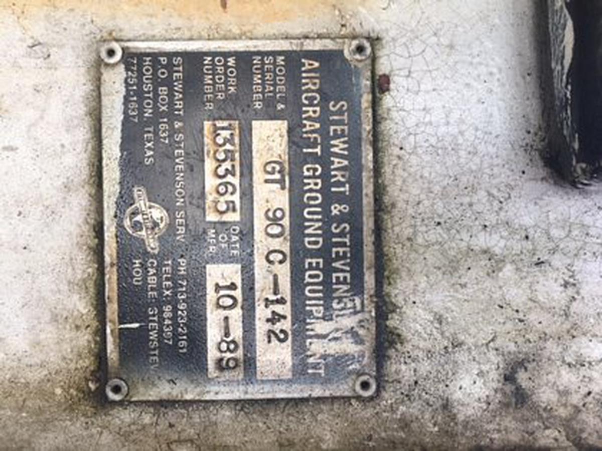 Push Back Tractor S&S GT-90C