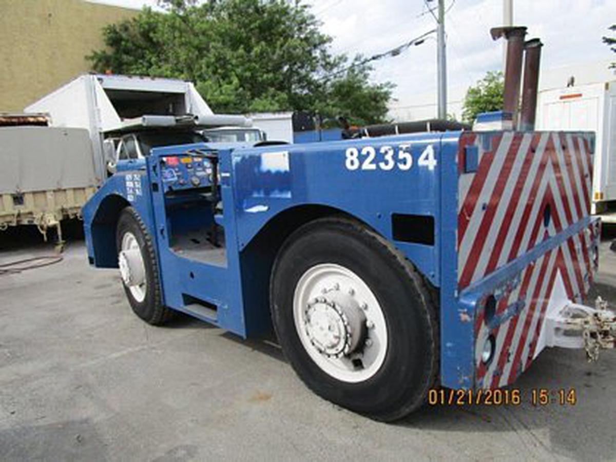 Push Back Tractor Hough-Paymover T-300