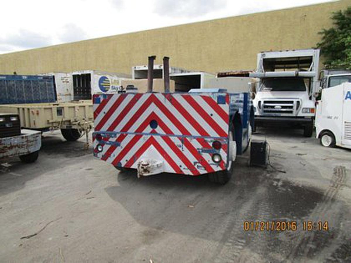 Push Back Tractor Hough-Paymover T-300