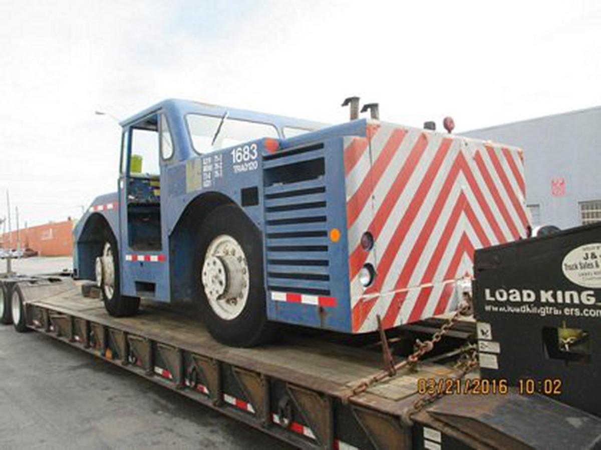 Push Back Tractor Hough-Paymover T-300 SL