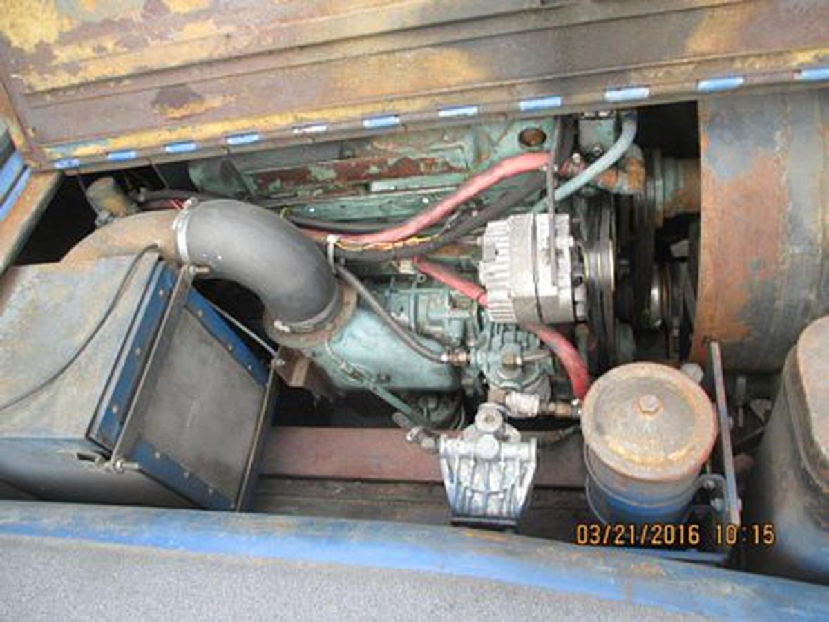 Push Back Tractor Hough-Paymover T-300 SL