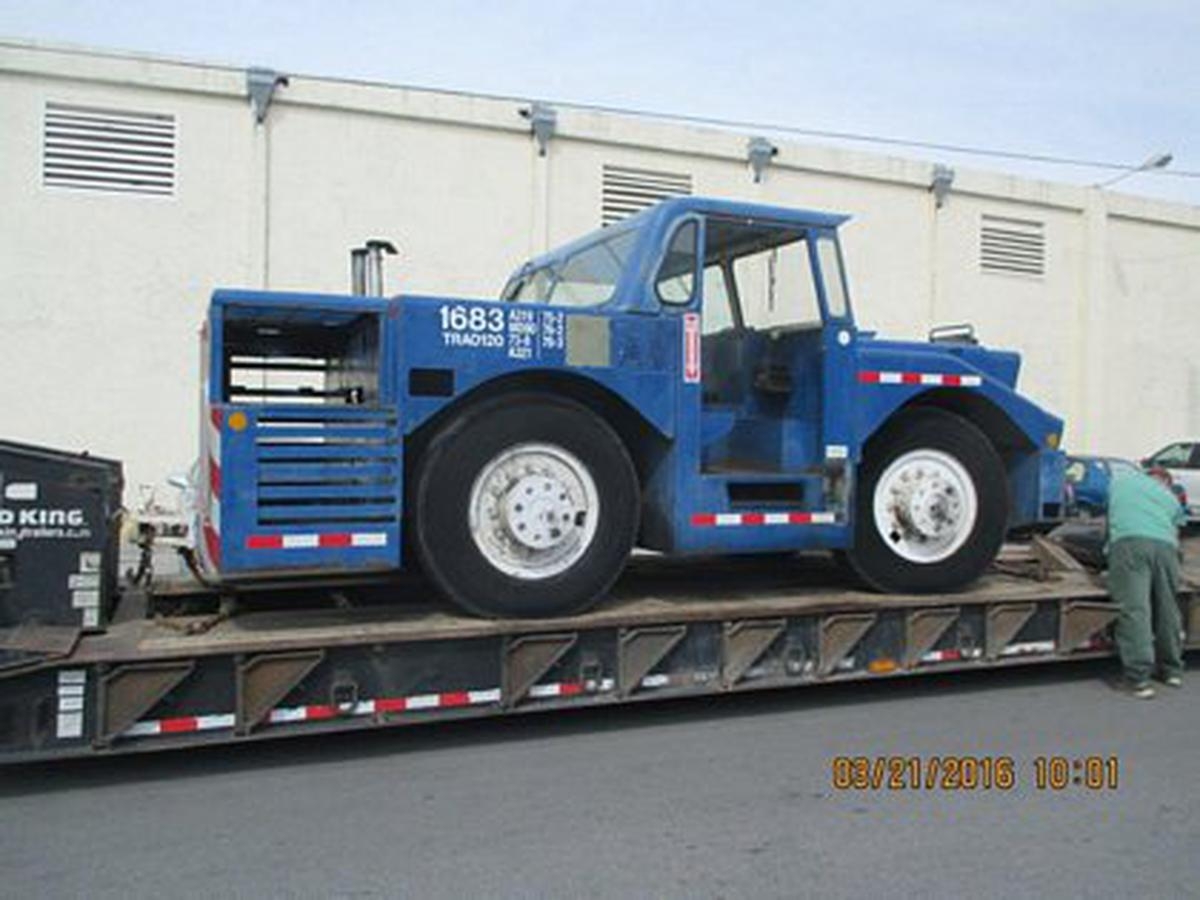 Push Back Tractor Hough-Paymover T-300 SL