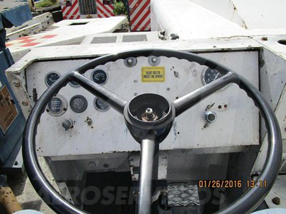 Push Back Tractor Hough-Paymover T-180 FA