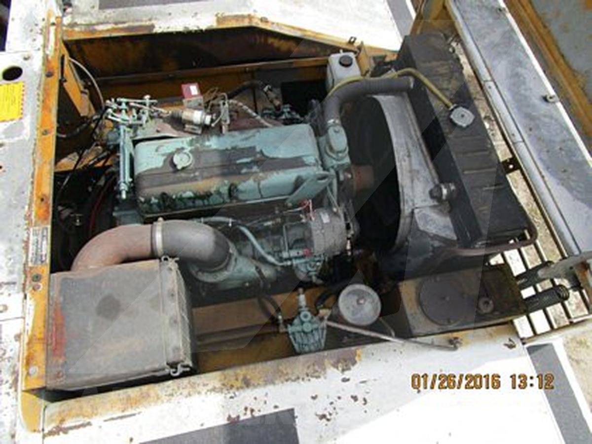 Push Back Tractor Hough-Paymover T-180 FA