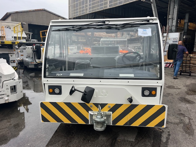 Push Back Tractor TLD TMX-150-9 Tier 4F