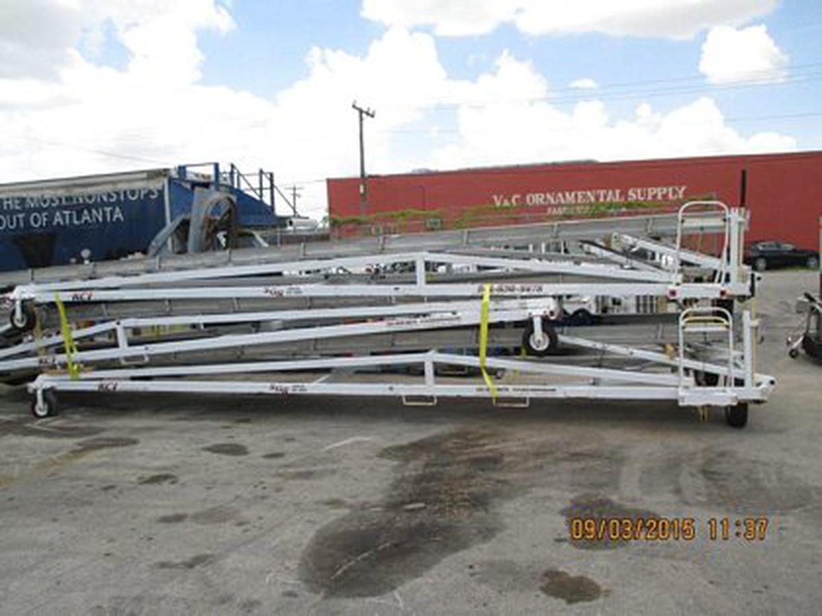 Passenger Boarding Ramp KCI Inc. SGR-2028