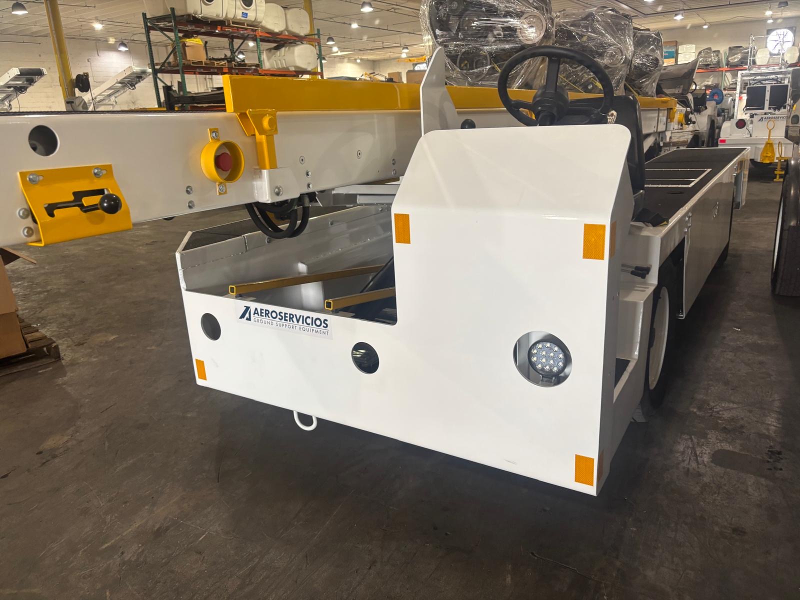 Belt Loader Tug 660