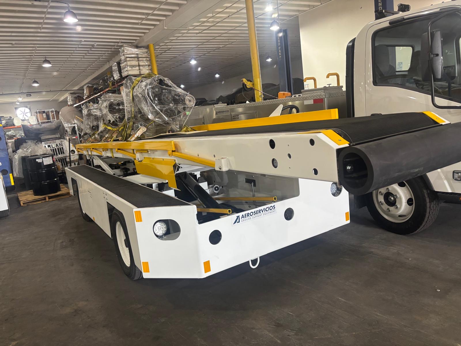 Belt Loader Tug 660