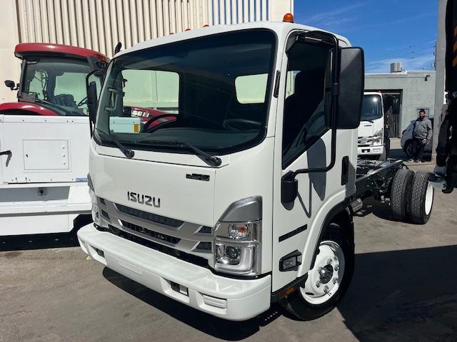 Truck Chassis Isuzu NPR - Gasoline