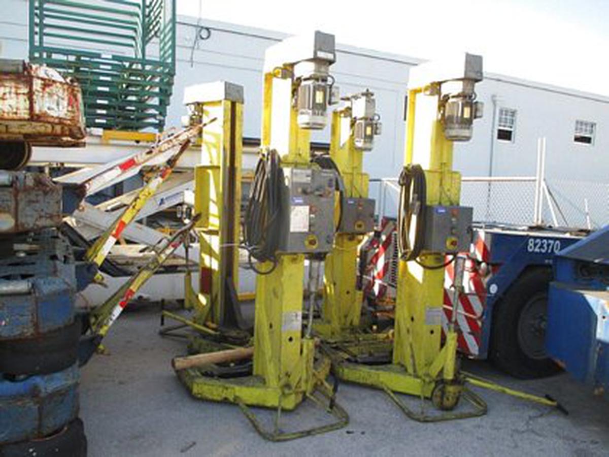 1983 Sefac 1200M50- Mobile Motor Lift