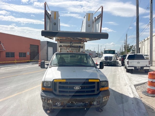 Motorized Passenger Stair Ford/Stinar F-350/SPS-3518