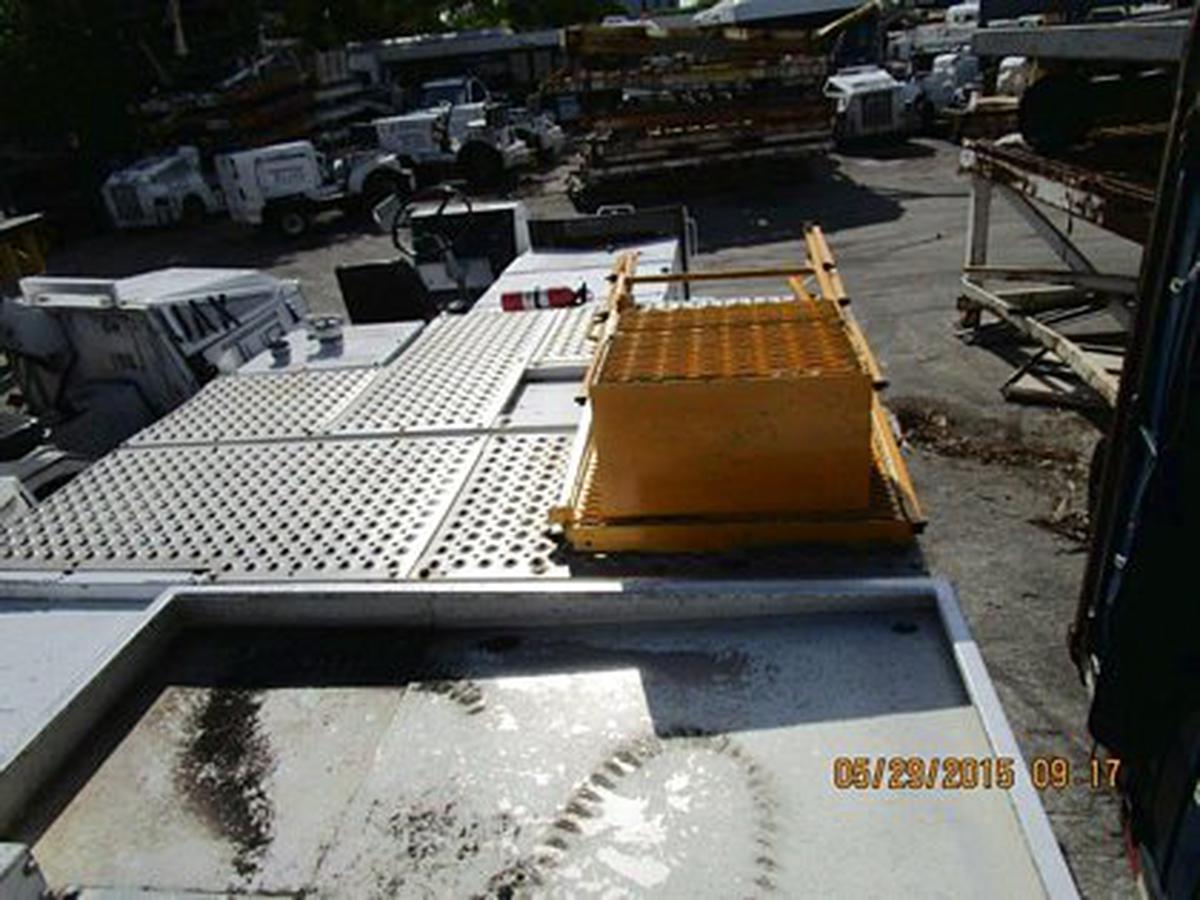 Lavatory Truck ACE 1410-5030