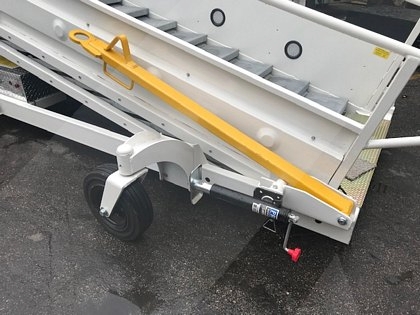 Narrow Body Passenger Stair Clyde 15F2820 - 88/161 in