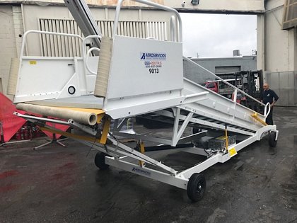 Narrow Body Passenger Stair Clyde 15F2820 - 88/161 in