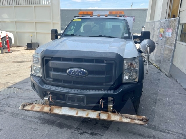 Parking Lot Sweeper Ford F-450/Tymco 210h