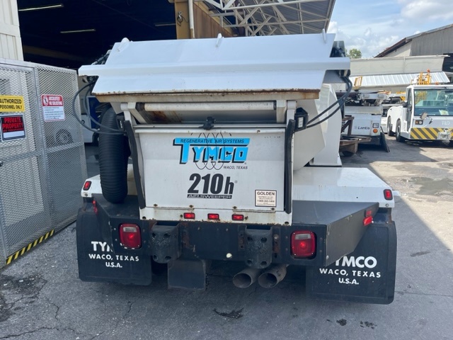 Parking Lot Sweeper Ford F-450/Tymco 210h