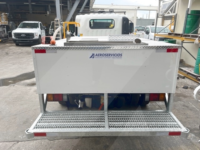 Lavatory Truck Isuzu/Standard GSE NPR- Gasoline