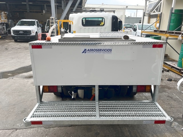 Lavatory Truck Isuzu/Standard GSE NPR- Gasoline