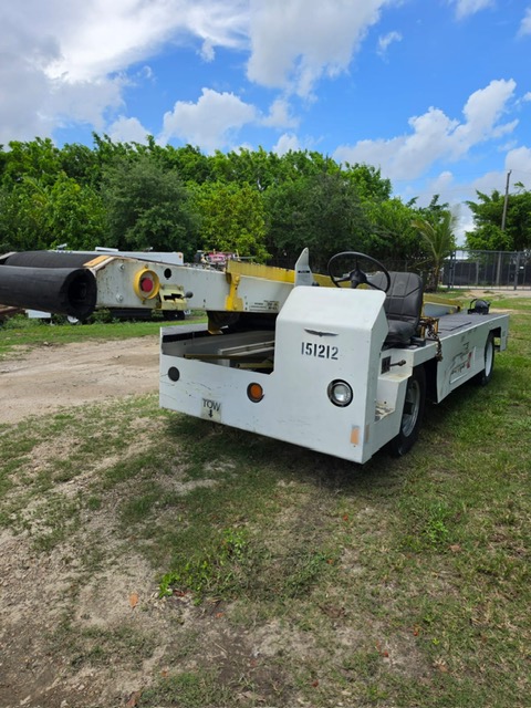 Belt Loader Tug 660