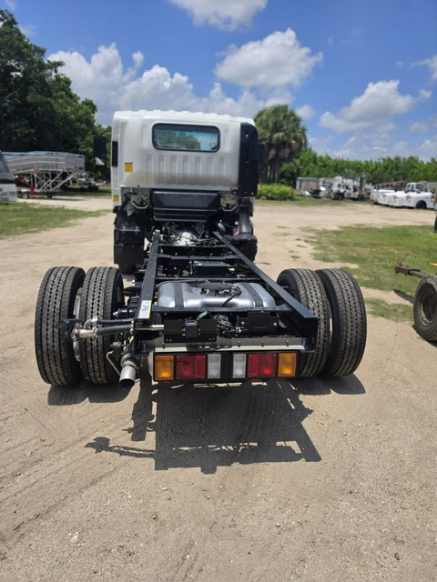 Truck Chassis Isuzu NPR - Gasoline