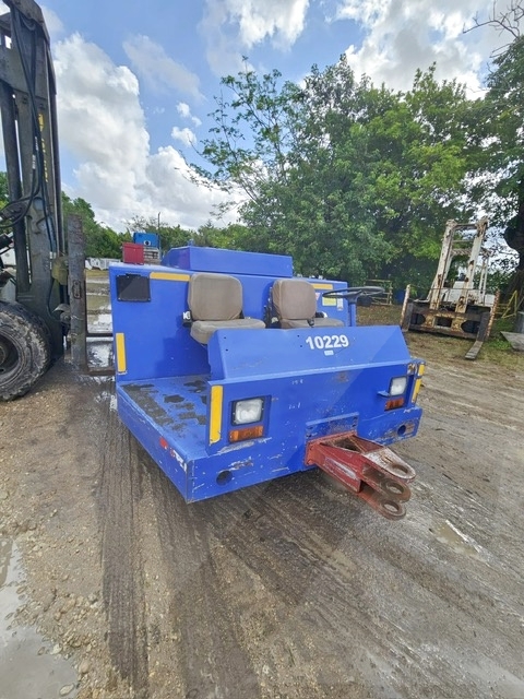 Push Back Tractor FMC B350E