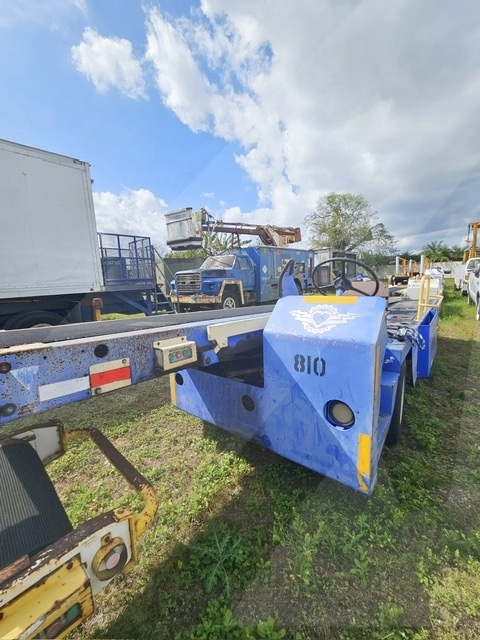 Belt Loader Tug 660E
