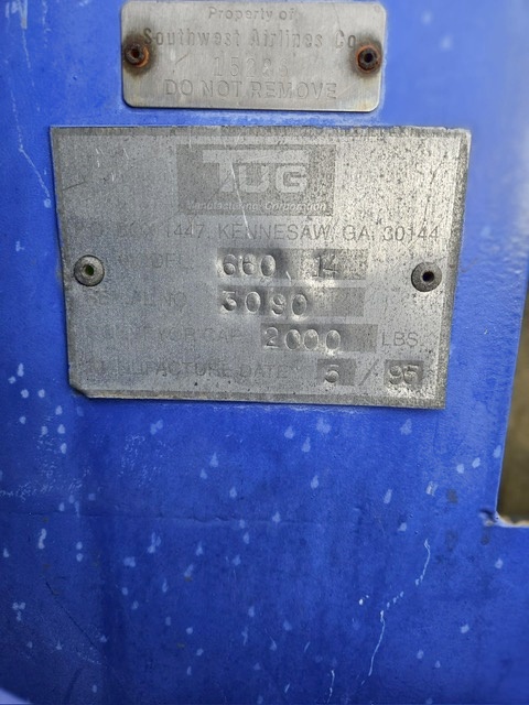 Belt Loader Tug 660E