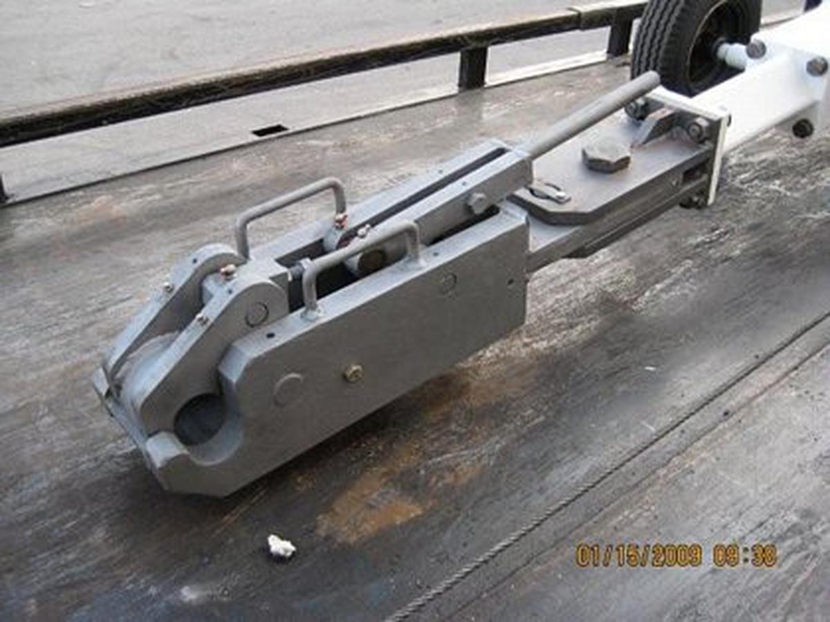 Tow Bar Hall Industries TB-8714