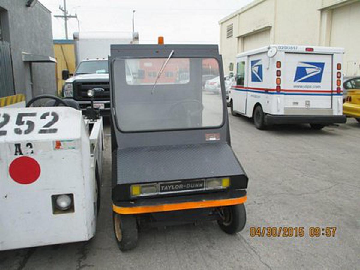 2004 Taylor-Dunn R3-80-52