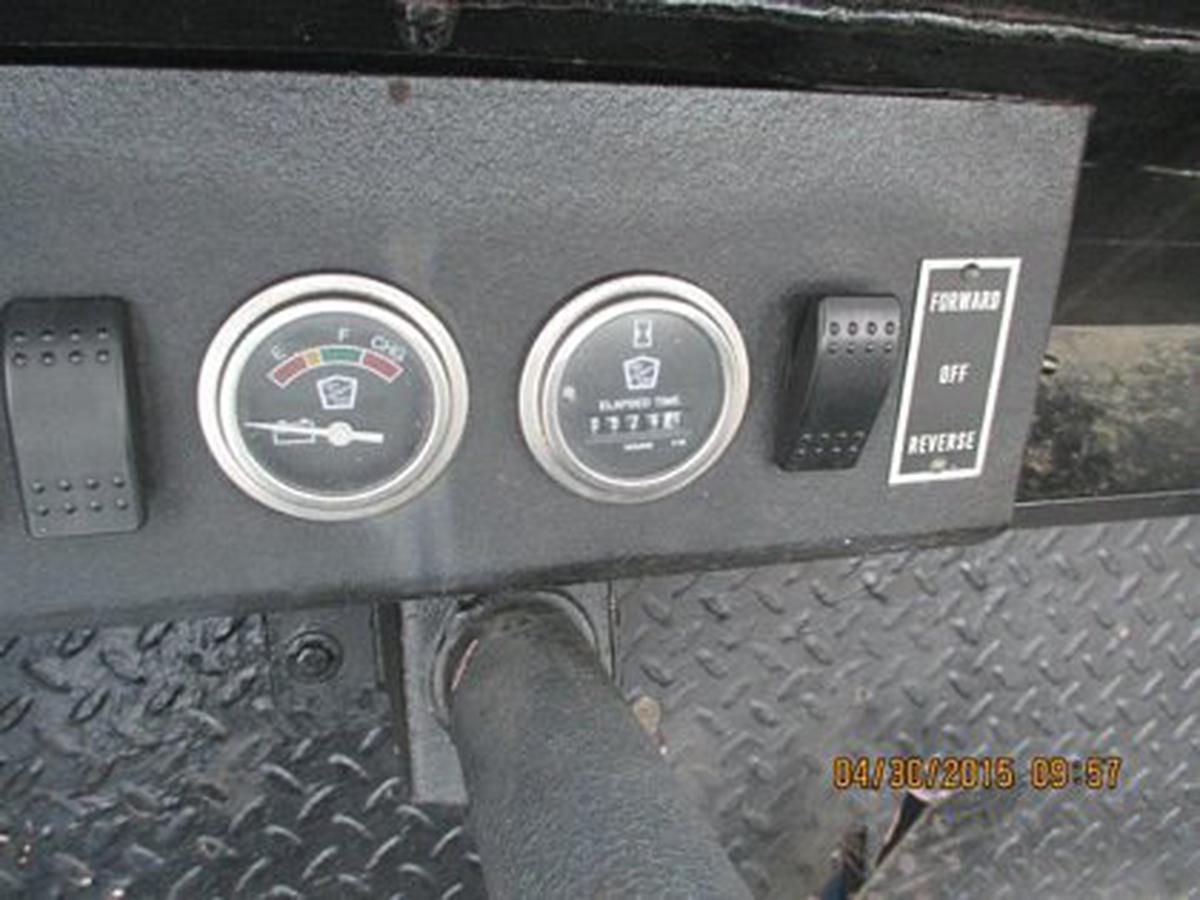 2004 Taylor-Dunn R3-80-52