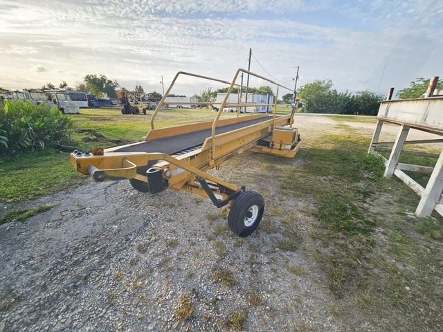 Towable Belt Loader Wasp A01771D-3650