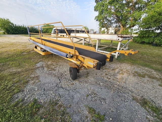 Towable Belt Loader Wasp A01771D-3650