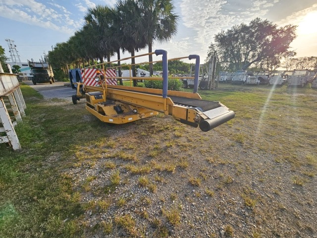 Towable Belt Loader Wasp A01771D-3650