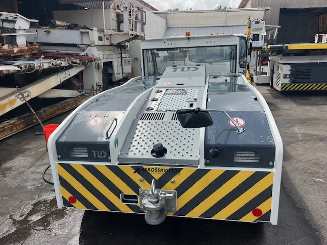 Push Back Tractor TLD TMX-150-15 Tier 4F