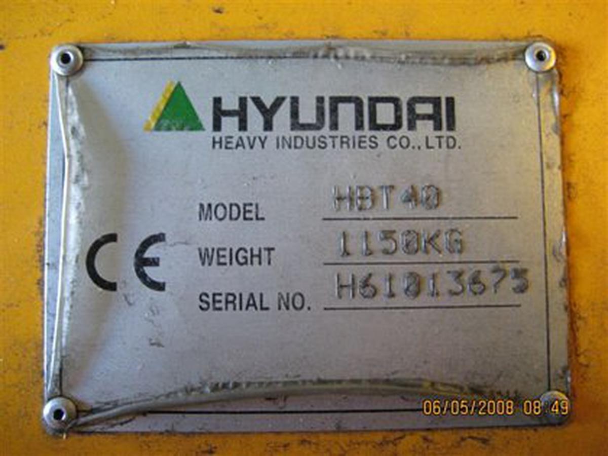2005 Hyundai HBT-40