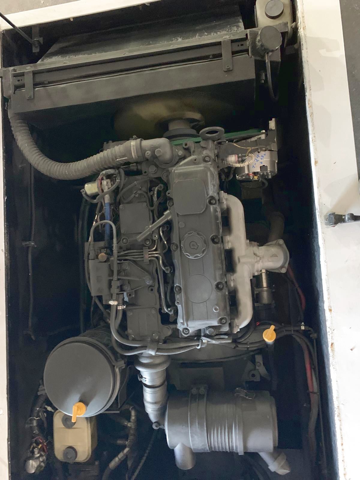 Push Back Tractor S&S GT-1628