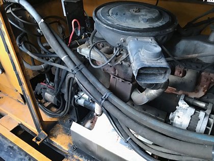 Wide Lower Deck Cargo Loader FMC Commander 15 U